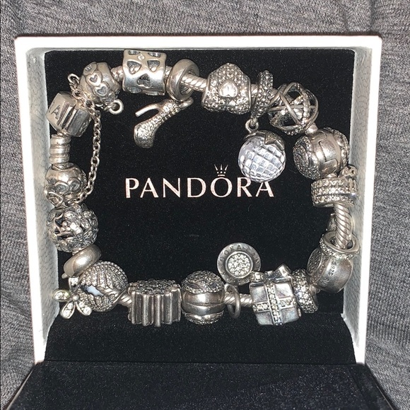 Pandora bracelet - Picture 1 of 3